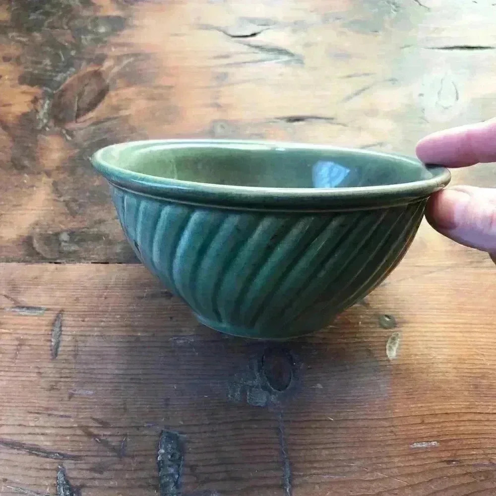Vintage Small Green Ceramic Bowl - Picture 5 of 5
